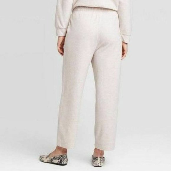 Neutral Heather Cozy Fleece Pants - Picture 3 of 3